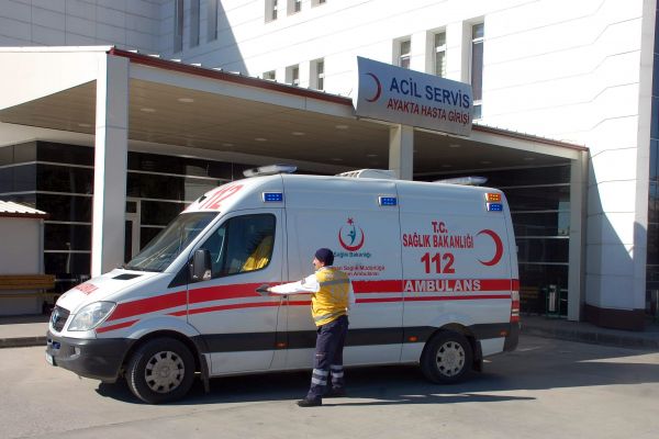 Otomobil Yayaya Çarptı: 1 Yaralı