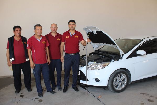 Otomobilden Yılan Çıktı