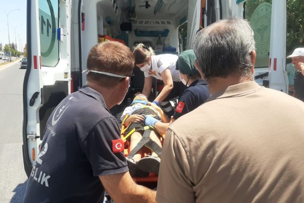 Otomobilin çarptığı çocuk ağır yaralandı