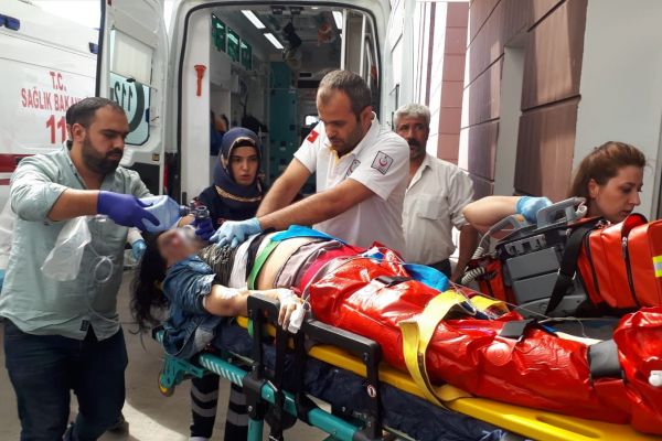 Otomobilin çarptığı kadın öldü