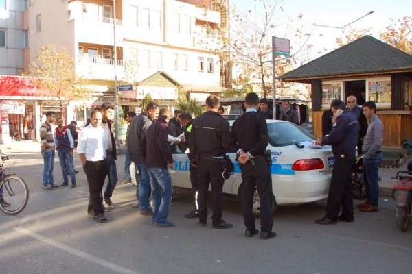 Otomobille Motosiklet Çarpıştı: 1 Yaralı