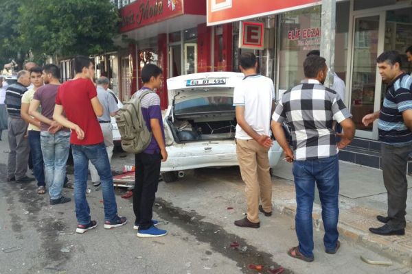 Park Halindeki Otomobile Çarparak Durabildi