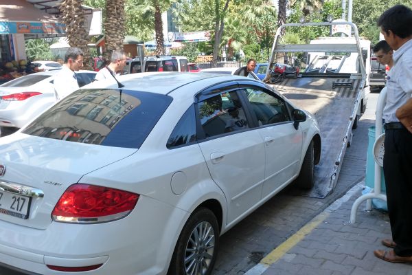 Park Yasağı Bulunan Yerlere Park Edilen Araçlar Kaldırılıyor