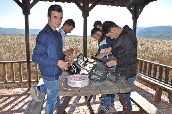 PARKLARDAKİ DEKORATİF AYDINLATMALAR TAMİR EDİLDİ