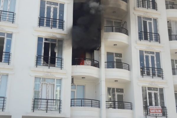 Patlayan klima motoru yangınına neden oldu