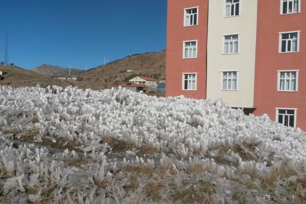 Patlayan Su Şebekesi Kartpostallık Görüntü Ortaya Çıkardı