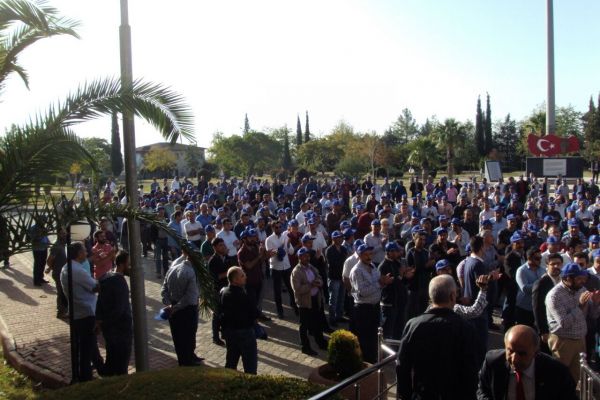 Petrol-İş Sendikasından protesto gösterisi