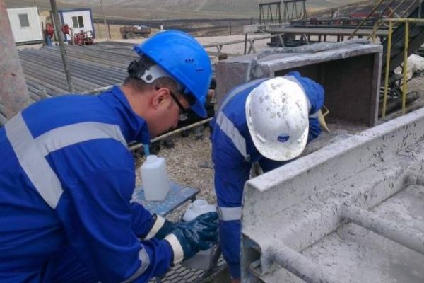 Petrol Sondajından Çıkan Atık Suların Tahlili Yapılıyor