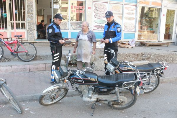 Polis, vatandaşları hırsızlık olaylarına karşı bilgilendirdi