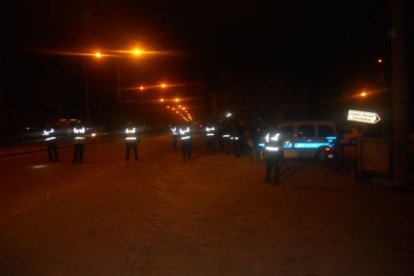 Polisin Uygulamaları Devam Ediyor