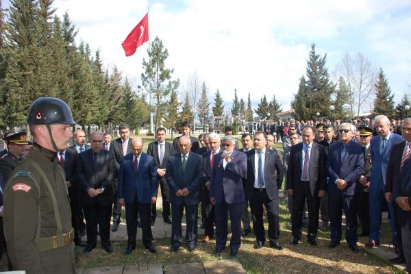 PROTOKOL ÜYELERİ ŞEHİTLİĞİ ZİYARET ETTİ