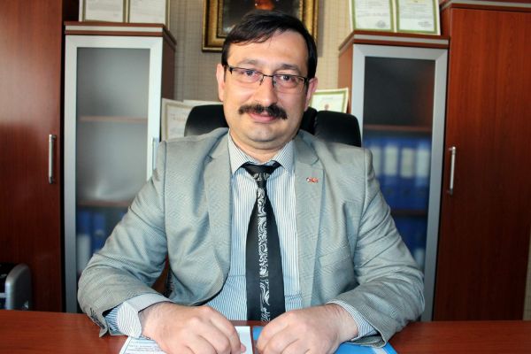 Reflektörsüz ve yanardöner ışığı bulunmayan traktörlere geçit verilmeyecek