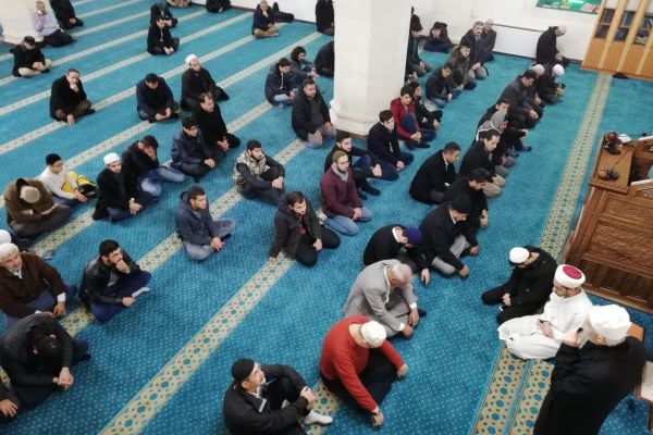 Sabah namazı buluşmaları devam ediyor