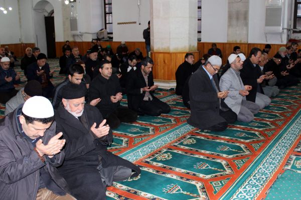 SABAH NAMAZINDA ELLER SEMAYA ŞEHİTLER İÇİN KALKTI