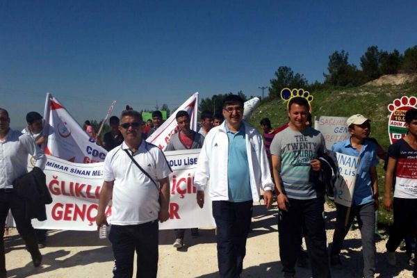 SAĞLIK İÇİN YÜRÜDÜLER