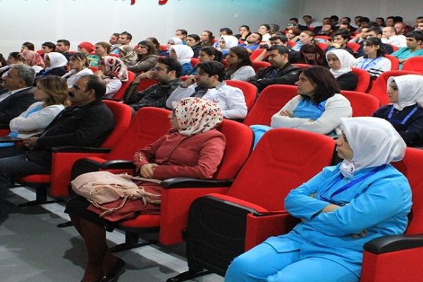  Sağlık personeline KKKA eğitimi