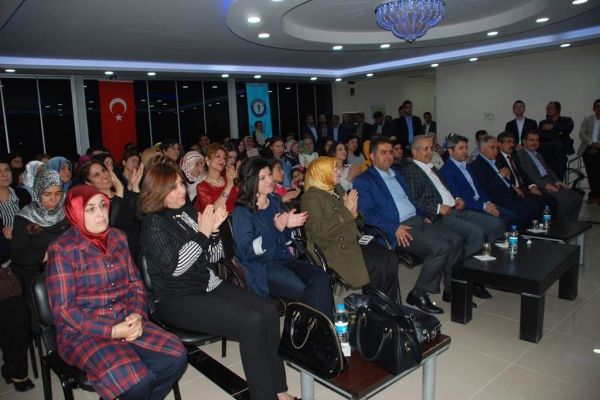 SAĞLIK-SEN EBELER GÜNÜNÜ KUTLADI