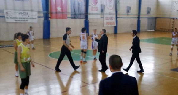 Sahayı Birbirine Katan Antrenöre Ceza