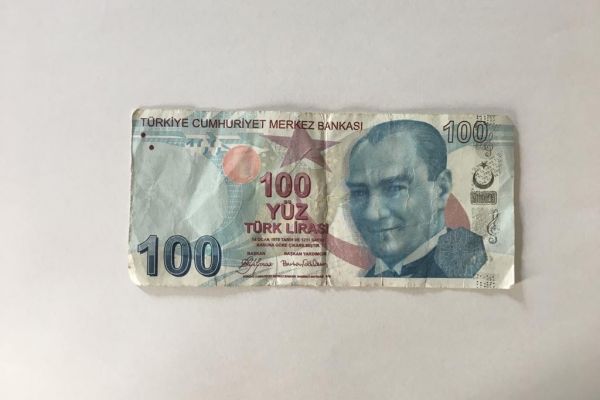Sahte para ile yakıt alan şahıs jandarmadan kaçamadı