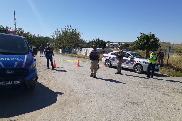 Samsat'ta 1 köy karantinaya alındı