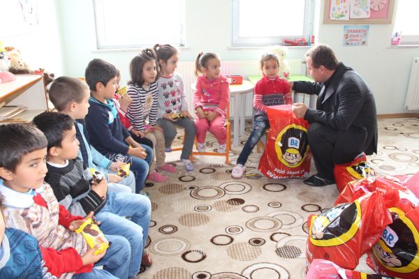 Samsat’ta, Öğrencilere Giyim Yardımı Yapıldı