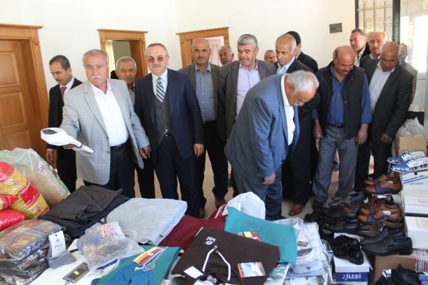 Samsat'ta Yurt Öğrencileri Yararına Kermes Düzenlendi