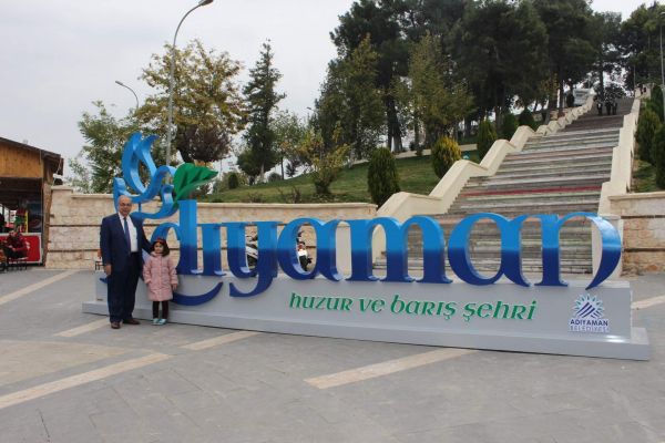 Şehir logosu Adıyaman Kalesi önünde yerini aldı