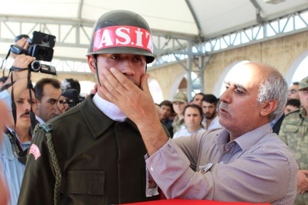 Şehit babasından askere: “Kurban olurum size ağlamayın”