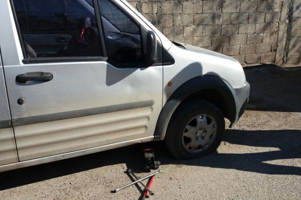 Şerefsizler Yine Yaptı Yapacaklarını