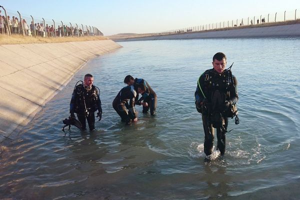 Serinlemek için girdiği sulama kanalında boğuldu
