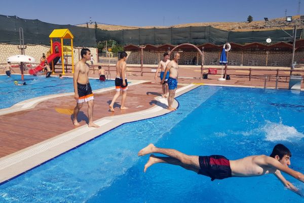 Sevgi evlerinde kalan çocuklar doyasıya eğlendi