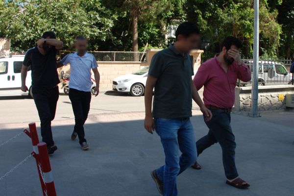 Sigara Kaçakçıları Adliyeye Sevk Edildi