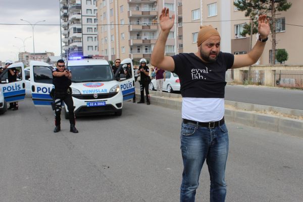Silahlı kuyumcu soygunu