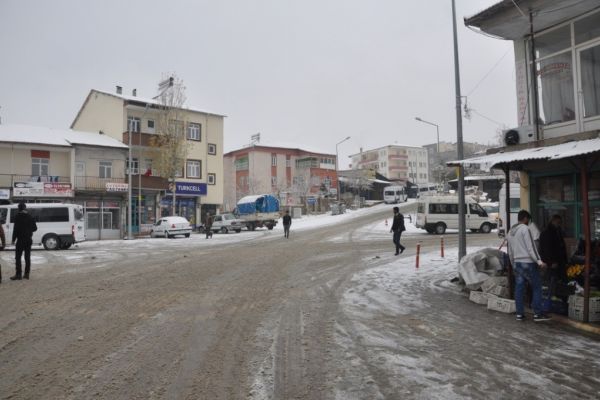 Sincik ilçesi beyaza büründü