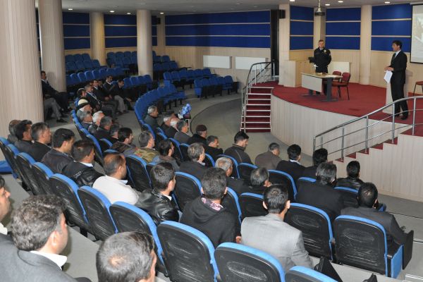 SİNCİK'TE OKUL SERVİS ŞOFÖRLERİNE EĞİTİM SEMİNERİ DÜZENLENDİ