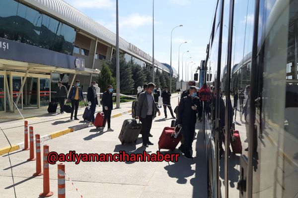 Sırbistan'dan Adıyaman'a 492 kişi getirilerek karantinaya alındı.