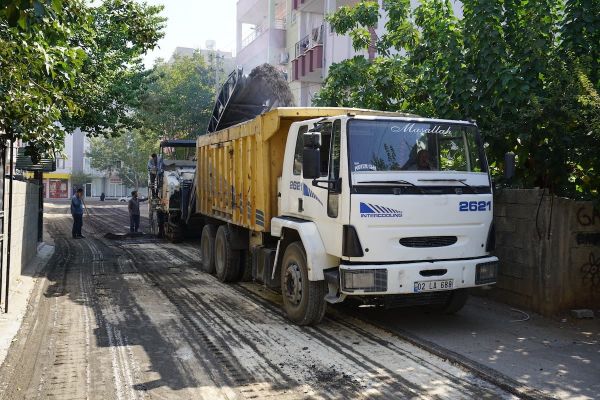 Siteler Mahallesi’nde asfaltlama öncesi hazırlık çalışması