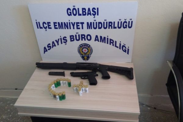 Şüpheli araç içerisinden pompalı av tüfeği çıktı