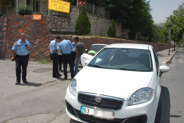 Şüpheli Otomobil Polisi Harekete Geçirdi