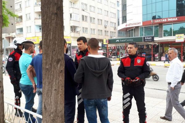 Şüpheli şahıslar polisi harekete geçirdi