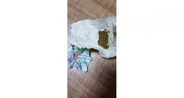Şüpheli şahıslardan eroin ve bonzai çıktı