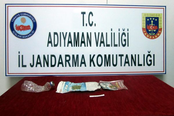 Şüpheli şahsın üzerinden esrar çıktı
