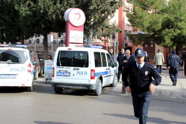 ŞÜPHELİYİ LİNÇ ETMEYE ÇALIŞTILAR