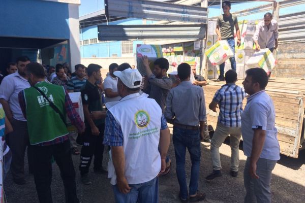 Suriyeli ailelere hijyen malzemesi dağıtıldı