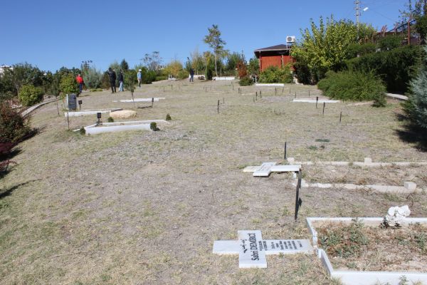 Süryani Kadim Mezarlığına zarar verildi