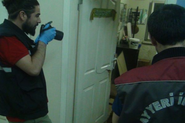 Taraftarlar derneğinden spor malzemeleri çalındı