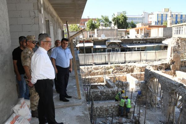 Tarihi Tuz Hanı inşaatı hızla yükseliyor
