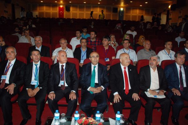 Tarihin Seyri İçinde “Vakıf Medeniyeti” Sempozyumu