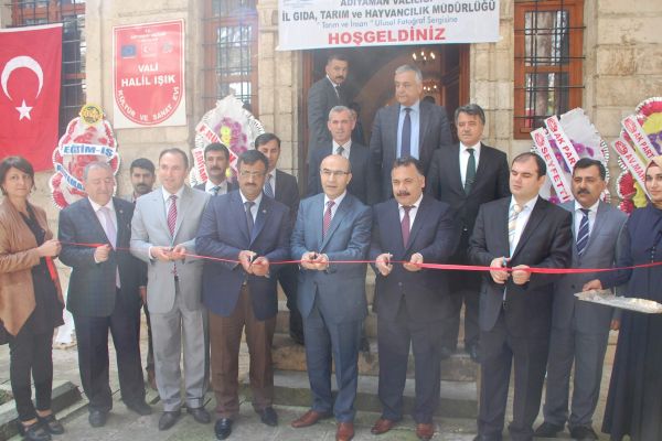 “TARIM VE İNSAN” KONULU FOTOĞRAF SERGİSİ DÜZENLENDİ