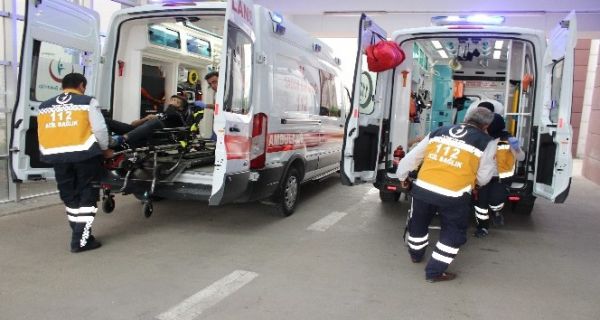 Tarlaya uçtular: 2 Yaralı
